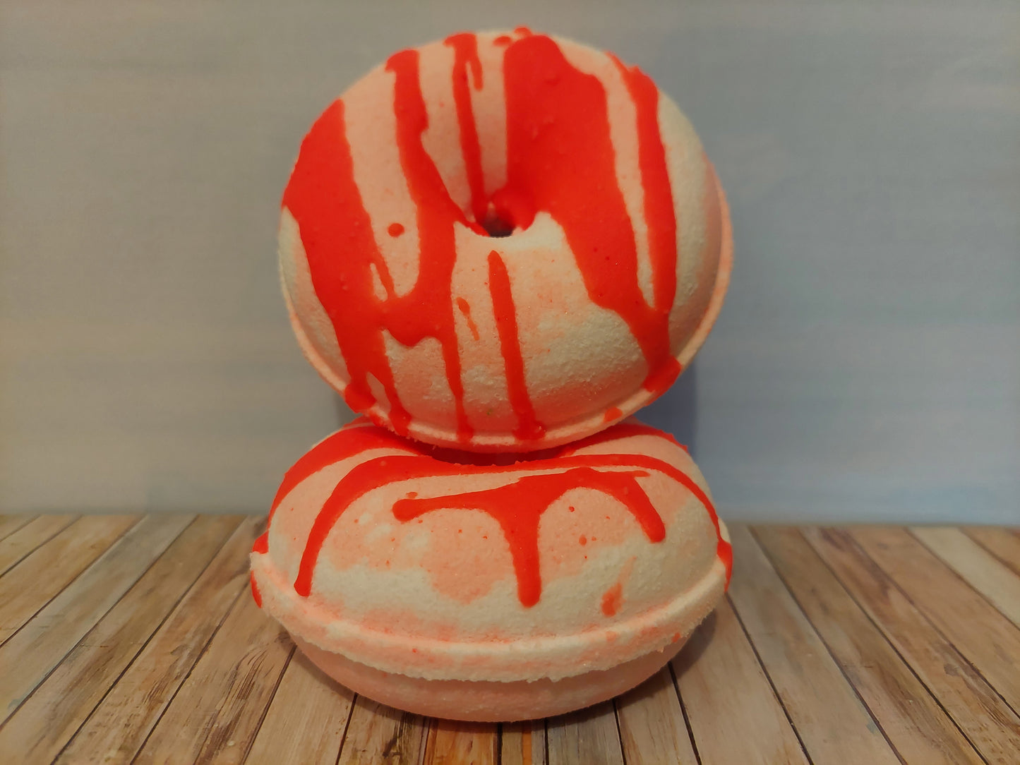 Guava Bath Bomb Donut 230g